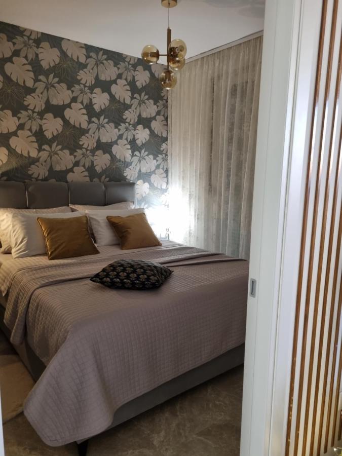 Apartment "50 Shades" With Balcony And Free Parking In The Garage 자다르 외부 사진
